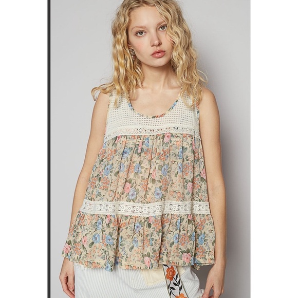 POL Tops - POL. 💜 “The Petal Tank” Floral Sleeveless Top with Lace details